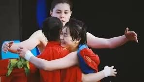 掼蛋为什么能从江苏流行到全国？政商圈的社交密码。（掼蛋如何从江苏席卷全国：政商圈的社交密码）